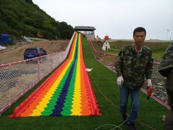 印江网红滑道项目